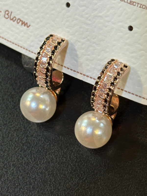 AE002 Rose Gold Finish Pearl Earring