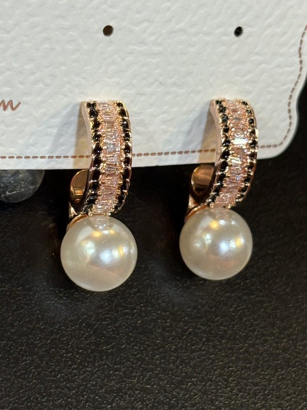 AE002 Rose Gold Finish Pearl Earring