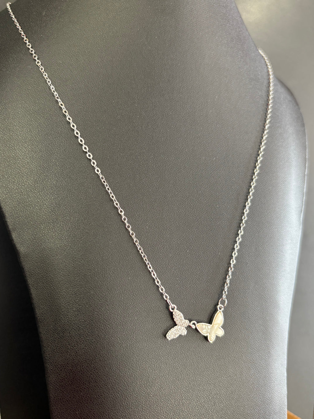AC009 Silver finish Neck Chain
